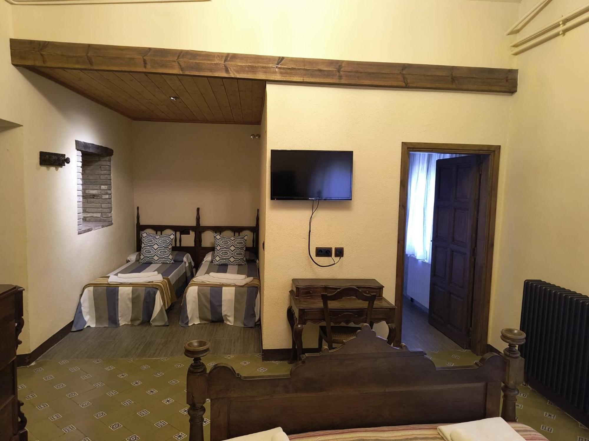 Hostal Rural Mas Blanc San Martín de Centellas Exterior foto
